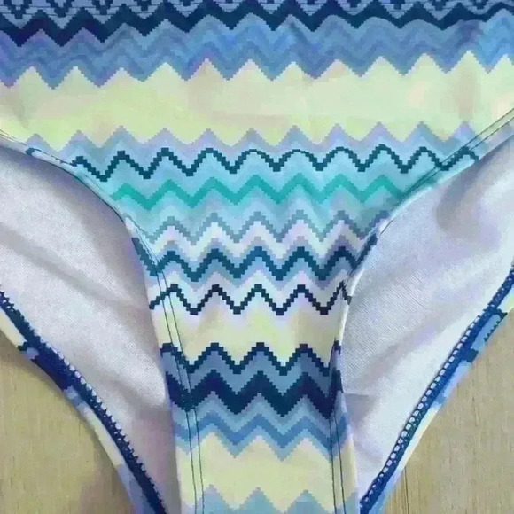 AMAZON | Women's Blue/White/Yellow Chevron Tie Up Bikini Bottoms - Picture 3 of 4